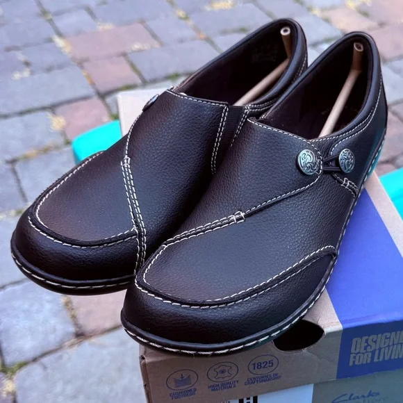 WOMENS CLARKS ASHLAND LANE SLIP-ON BLACK SUEDE LOAFERS US SIZE 8.5 NARROW (NWT) - Picture 5 of 9